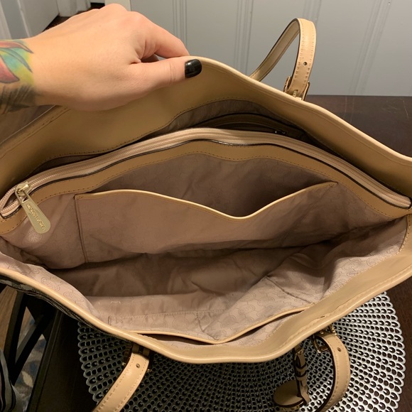 Michael Kors Jet Set tiger stripe large logo purse - Picture 5 of 8